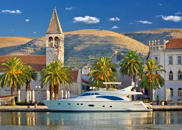 In Okrug Gornji With Sea View, Terrace, Air Conditioning, Wifi 5059-2 Trogir