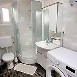 In Okrug Gornji With Sea View, Terrace, Air Conditioning, Wifi 5059-2 Lejlighed Trogir