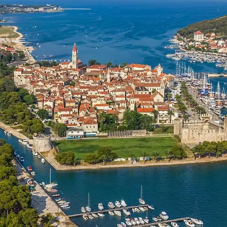 In Okrug Gornji With Sea View, Terrace, Air Conditioning, Wifi 5059-2 * Trogir