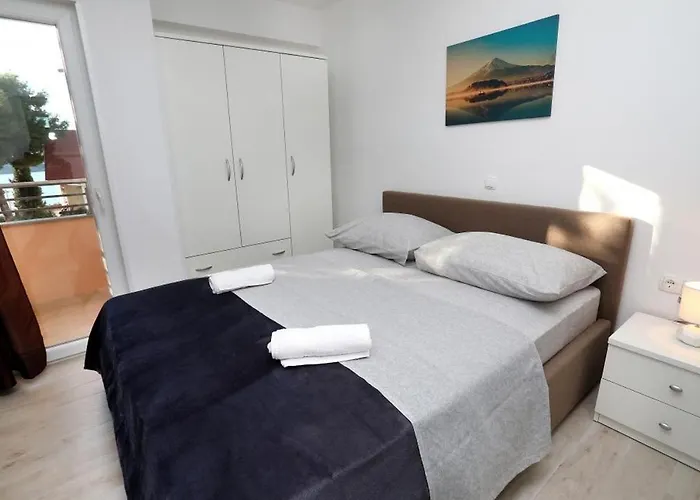 In Okrug Gornji With Sea View, Terrace, Air Conditioning, Wifi 5059-2 Appartement *