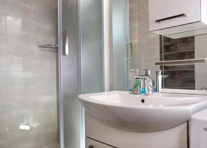 In Okrug Gornji With Sea View, Terrace, Air Conditioning, Wifi 5059-2
