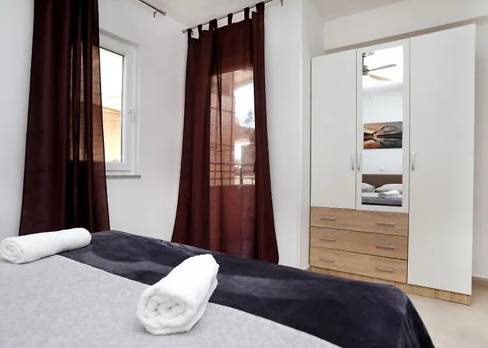 In Okrug Gornji With Sea View, Terrace, Air Conditioning, Wifi 5059-2