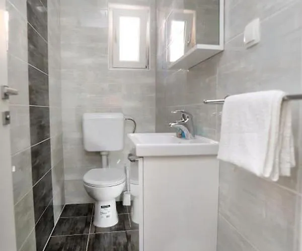 In Okrug Gornji With Sea View, Terrace, Air Conditioning, Wifi 5059-2 Appartement