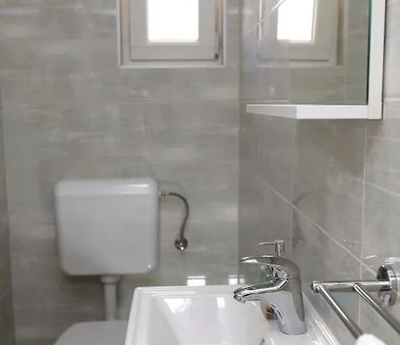 In Okrug Gornji With Sea View, Terrace, Air Conditioning, Wifi 5059-2 Appartement