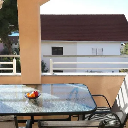아파트 In Okrug Gornji With Sea View, Terrace, Air Conditioning, Wifi 5059-2 트로기르